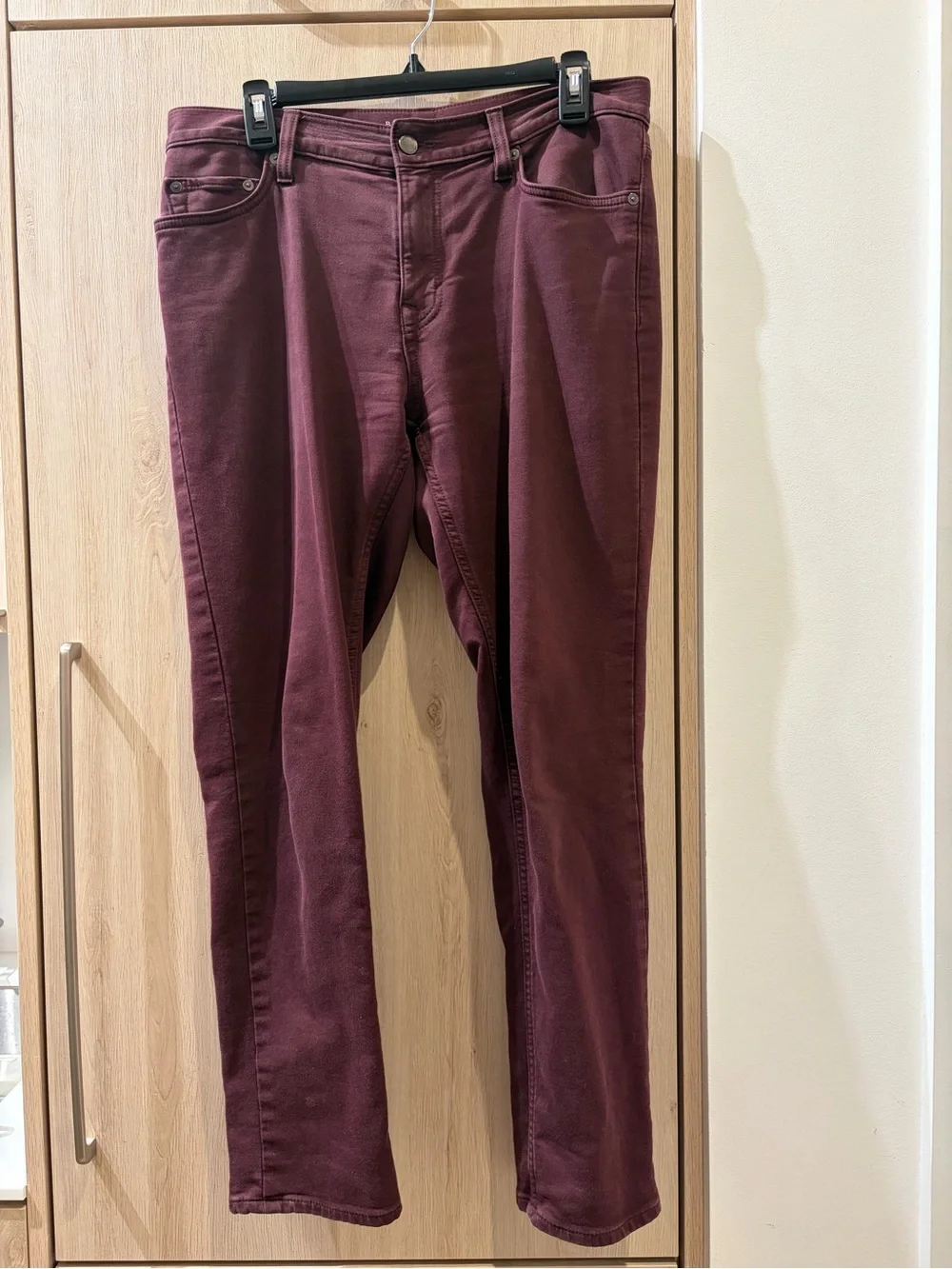 Banana Republic Traveler Slim Fit Pants in Burgundy 31x30